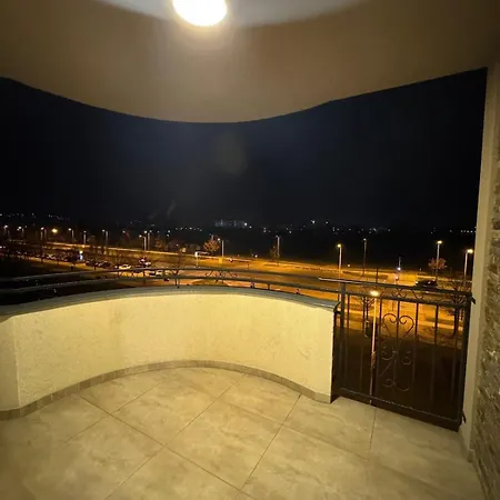 Large 2br - 6 Guests