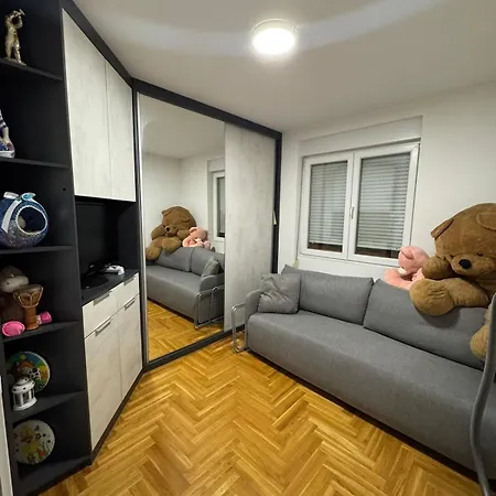 Large 2br - 6 Guests Apartment