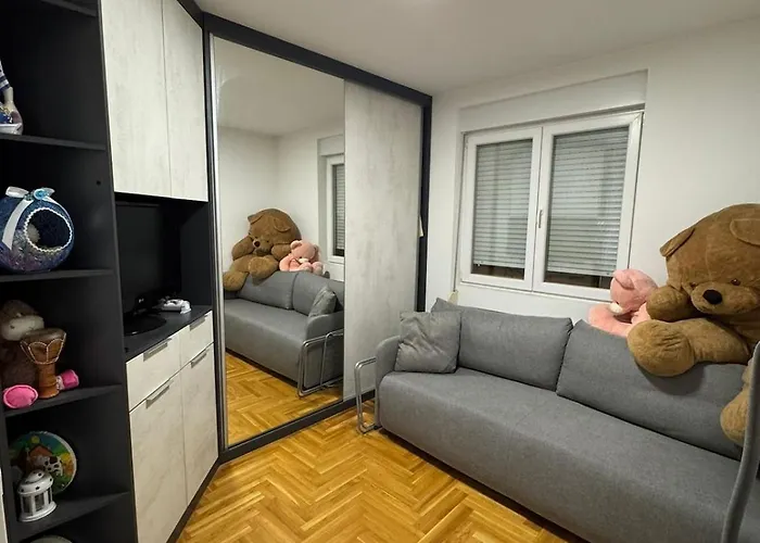 Large 2br - 6 Guests Apartment